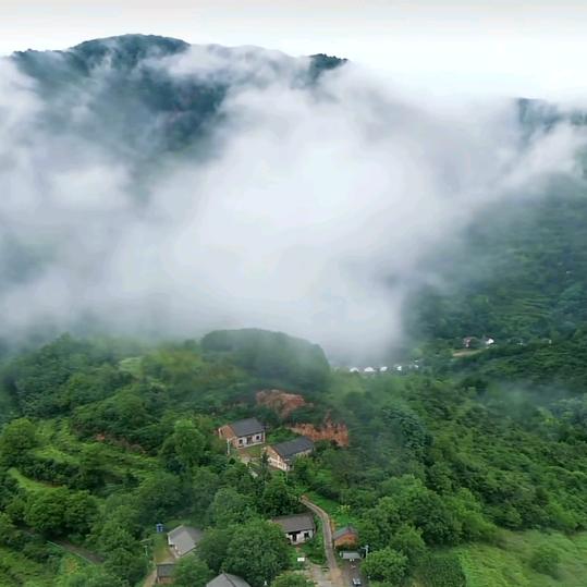 轻风已过万重山