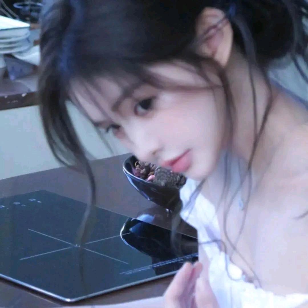 饿了会自己捡垃圾吃🌙