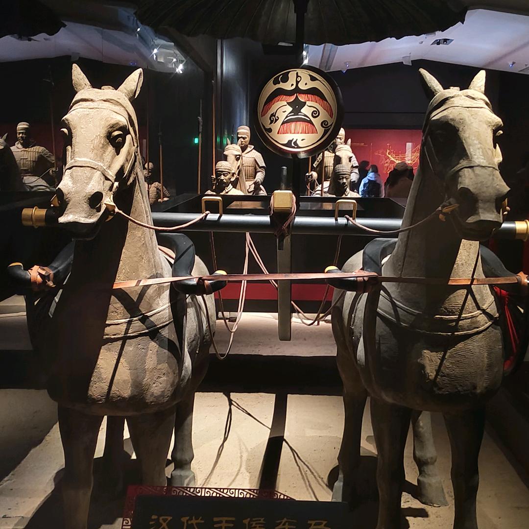 听党话，跟党走