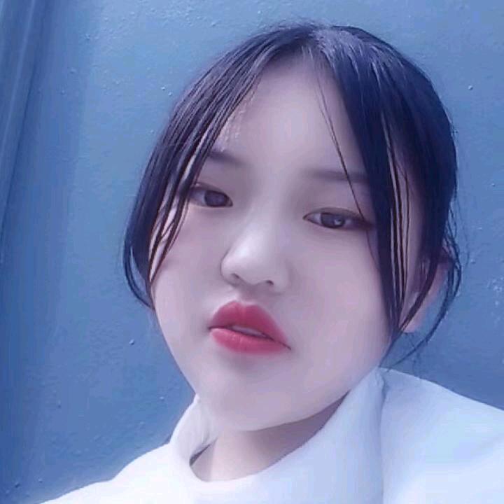L👻