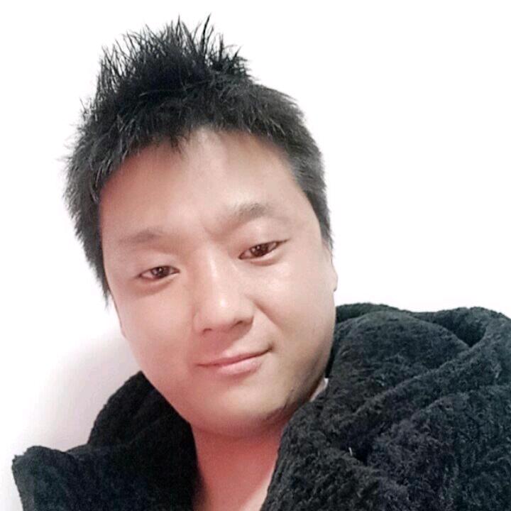 人穷脸丑。农村户口