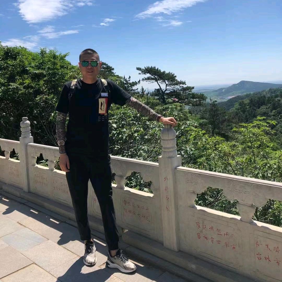 三中荣荣旋转小火锅