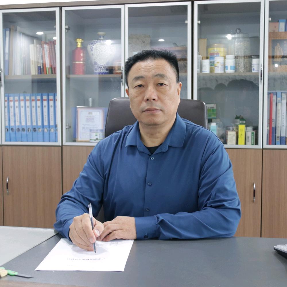 曲阜市现代技工学校刘校长