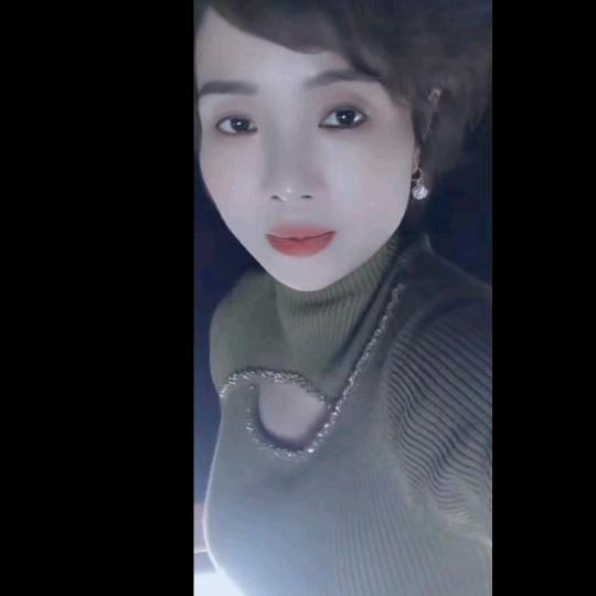 燕梦飞爱唱伤感情歌(每晚8.25直播)