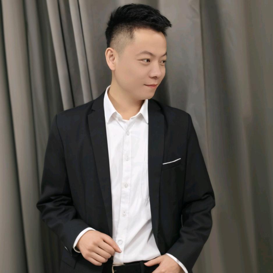 金灿灿。
