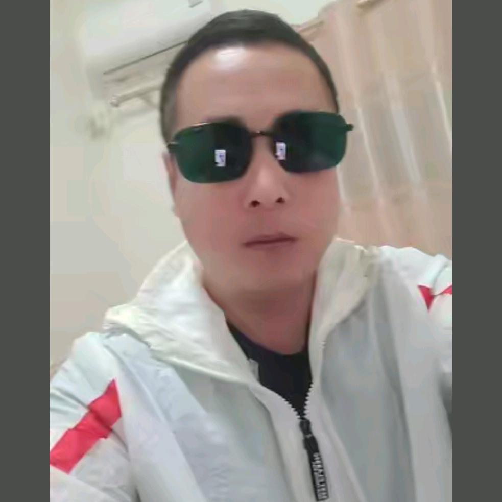辉