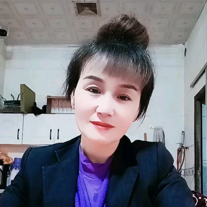 李容