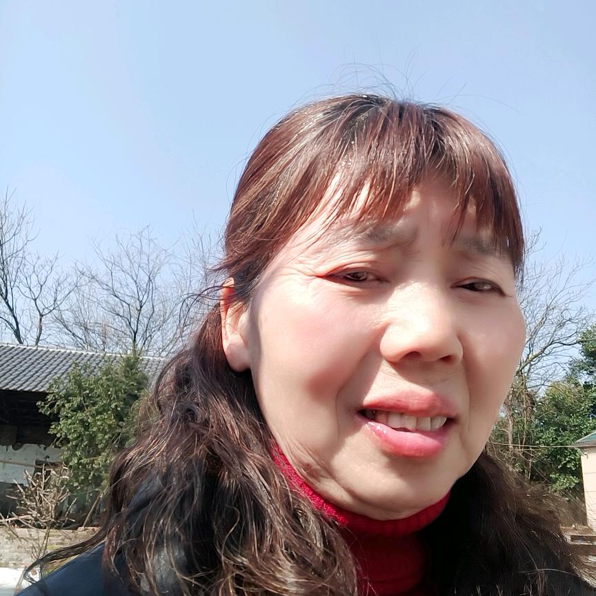 江菊穿搭