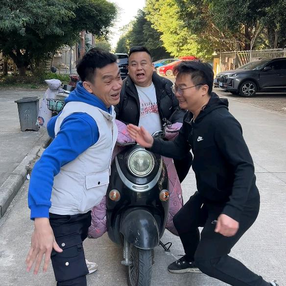 三只小青蛙