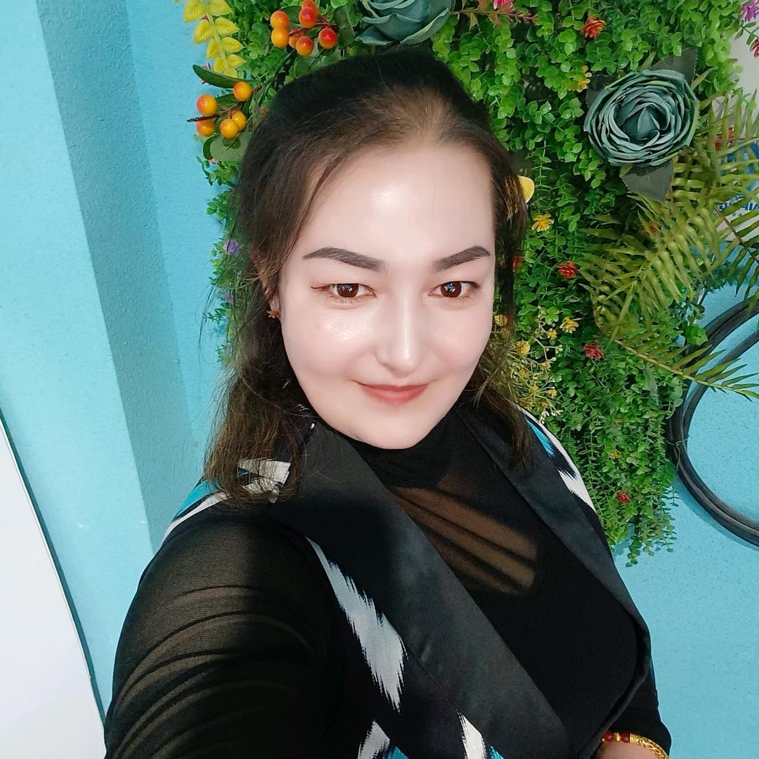阿米那服装设计师