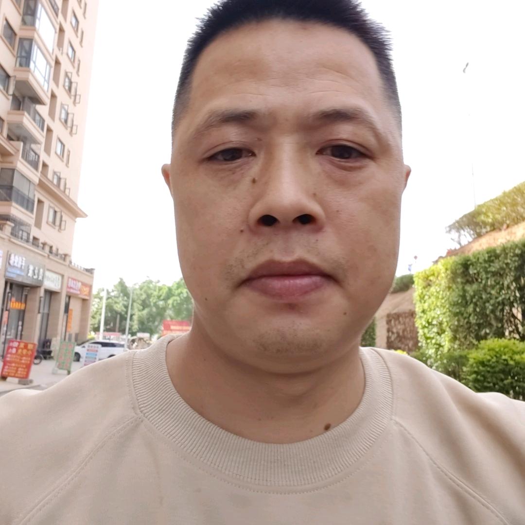荣仔