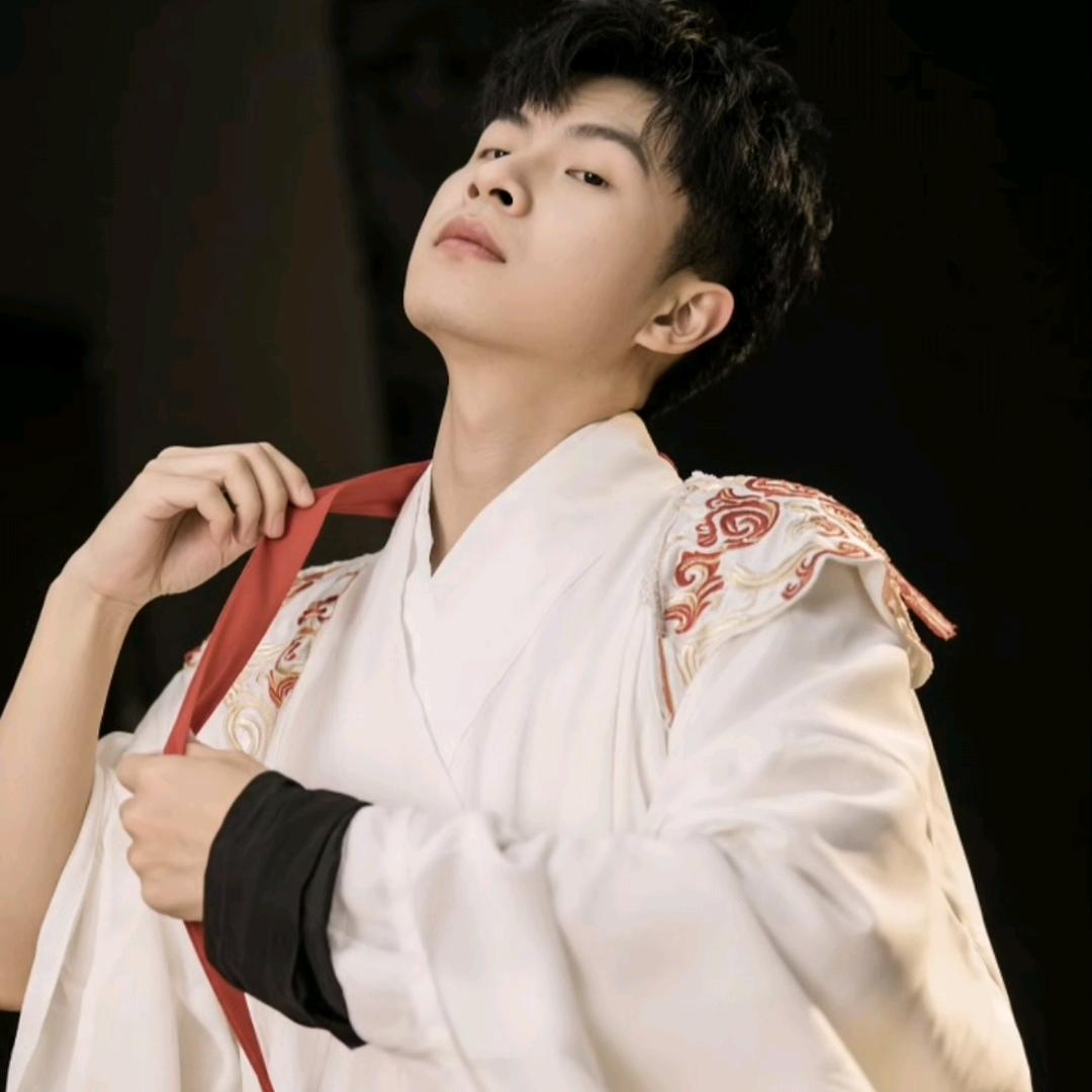 摸摸大狗爪（减肥失败版）