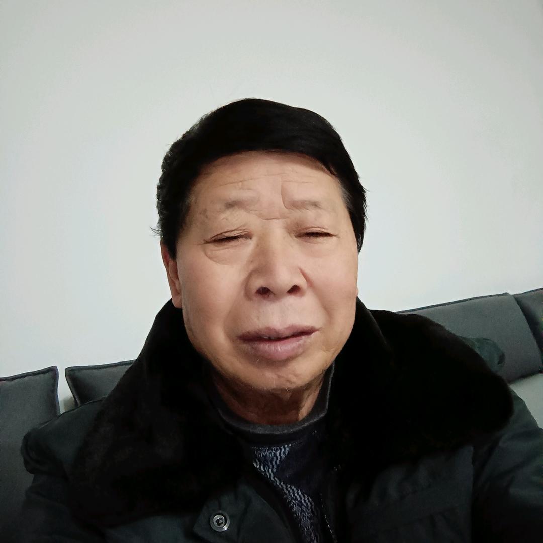 老翁爱舞