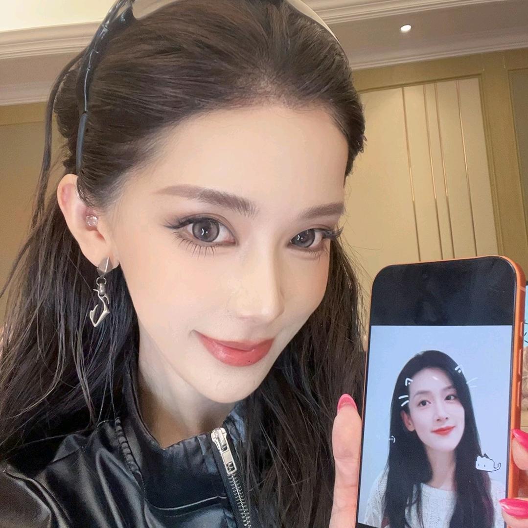 晚晴晚晴🌻（26号有空）