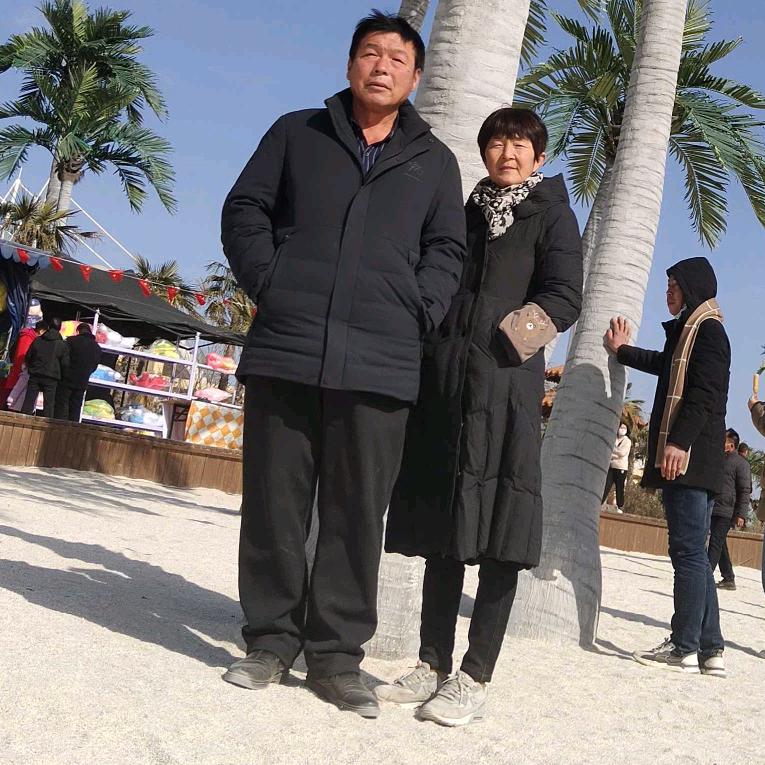 李银玲