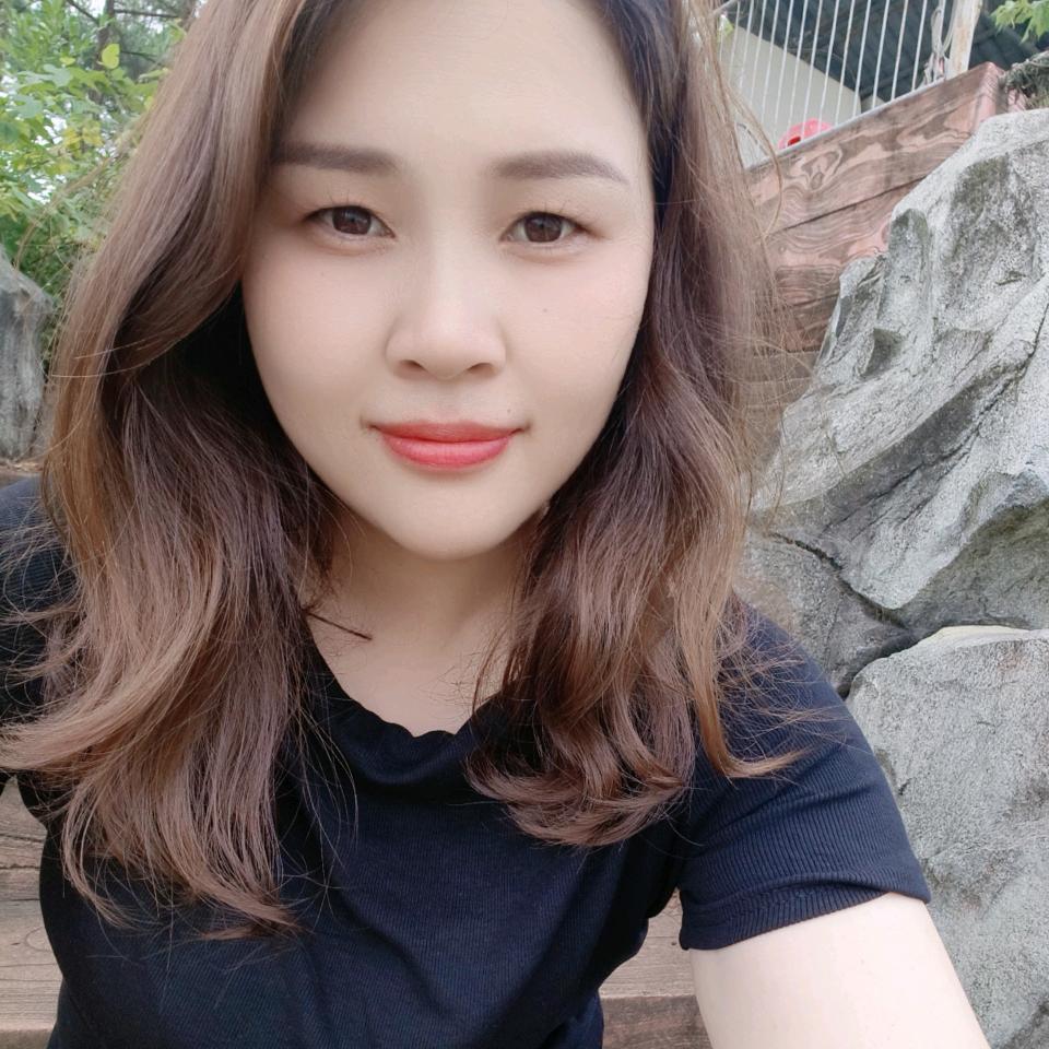 卖小米手机的沬沫