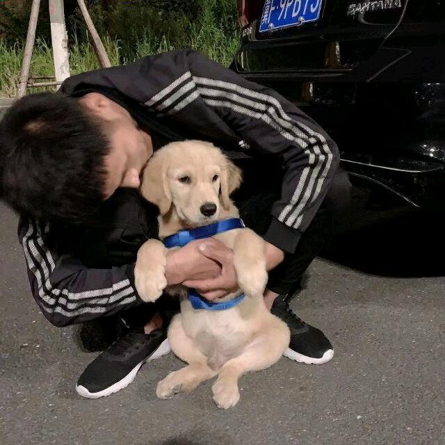 A卖膜的钱某。（钱伟涛）