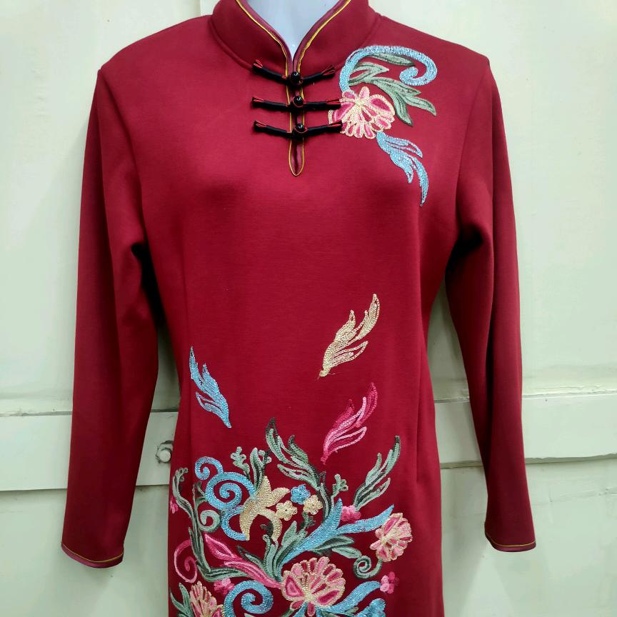 双铺中心街，思琼服装店