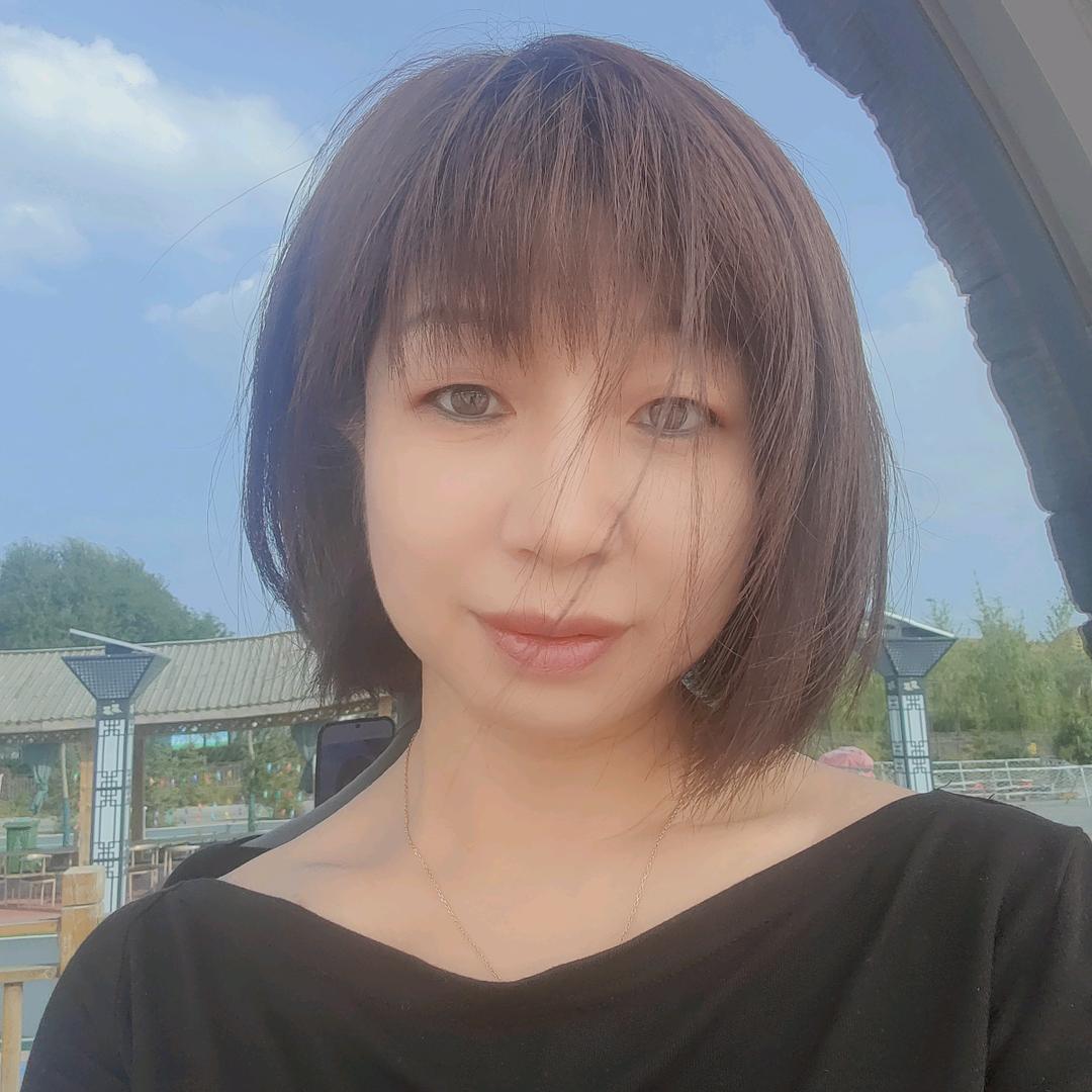 爱珠宝小姐姐