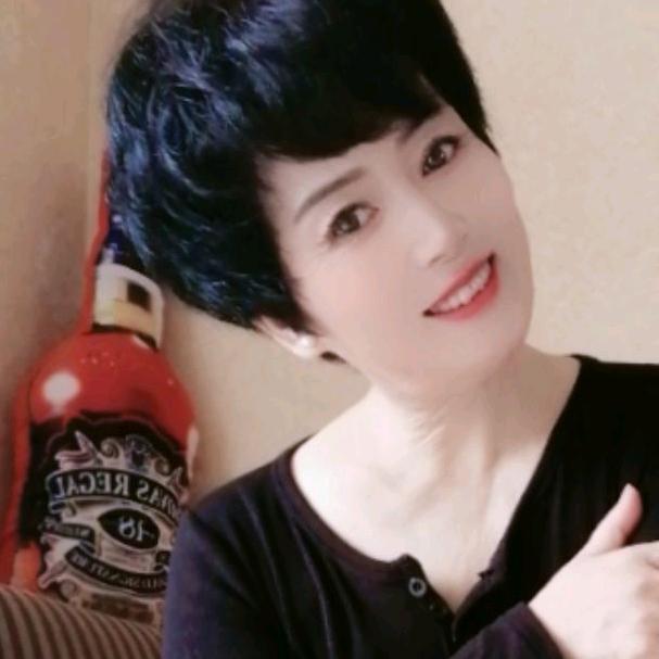 秋水伊人