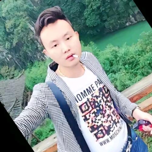 何先生