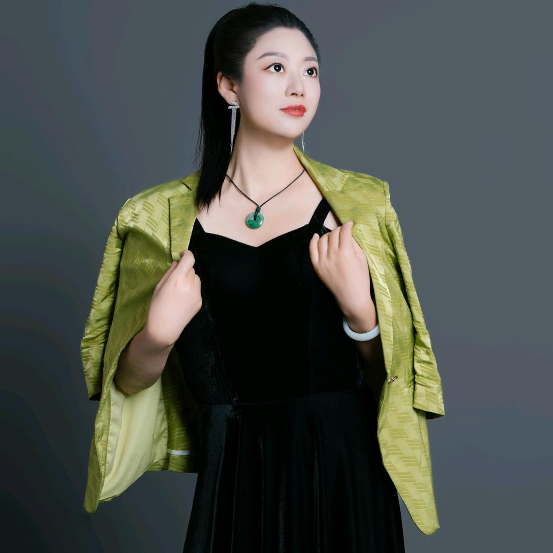 娅菲