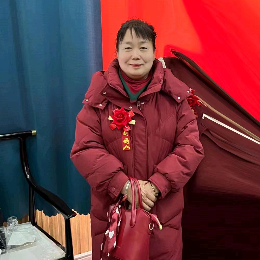 开心妈妈，卖纯真的干鸡粪，黑地膜。