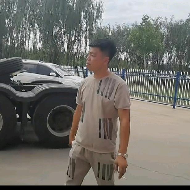 🚛18米长/3.2米宽后四桥低平板🌈