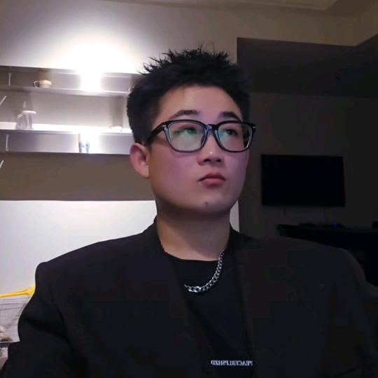 岳阳設計师▪️ 丁丁