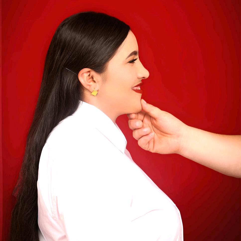 ♥爱丽菲热👨‍👩‍👧