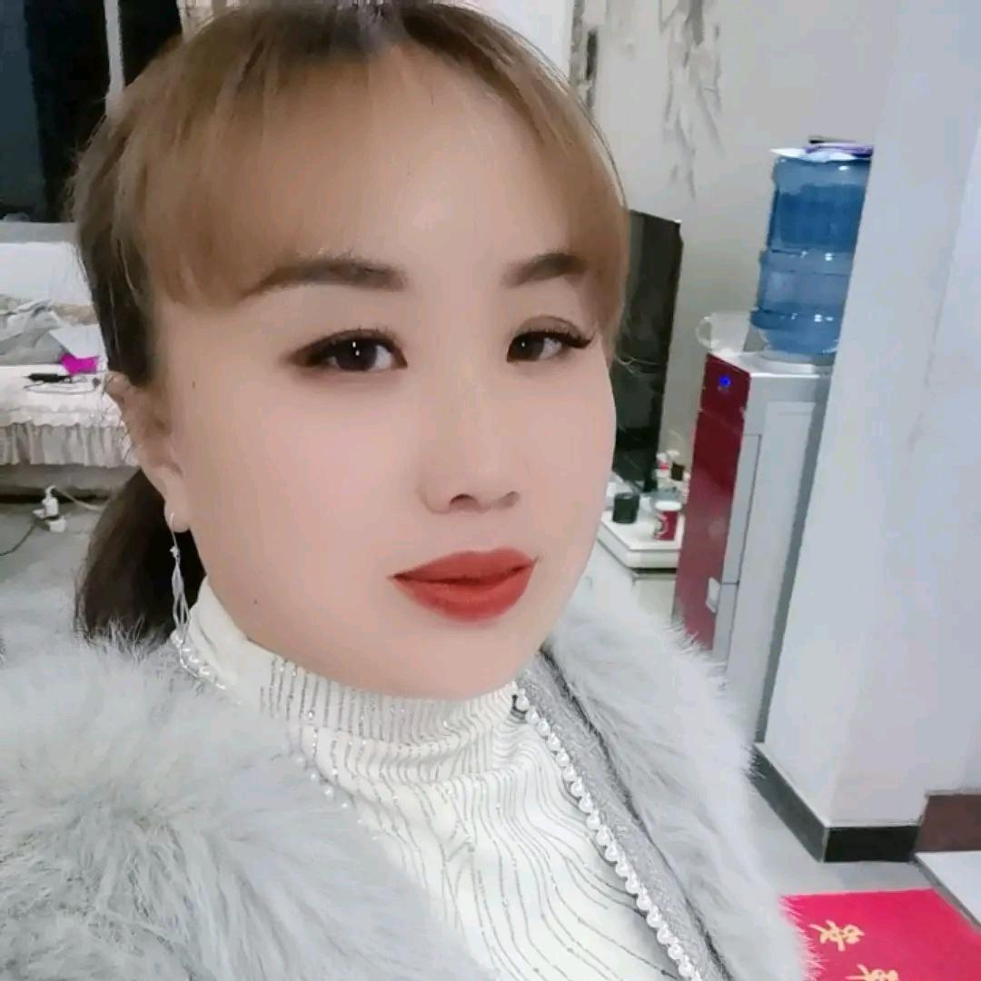 周二妹破酥包馒头花卷稀饭豆浆油条鲜肉饼