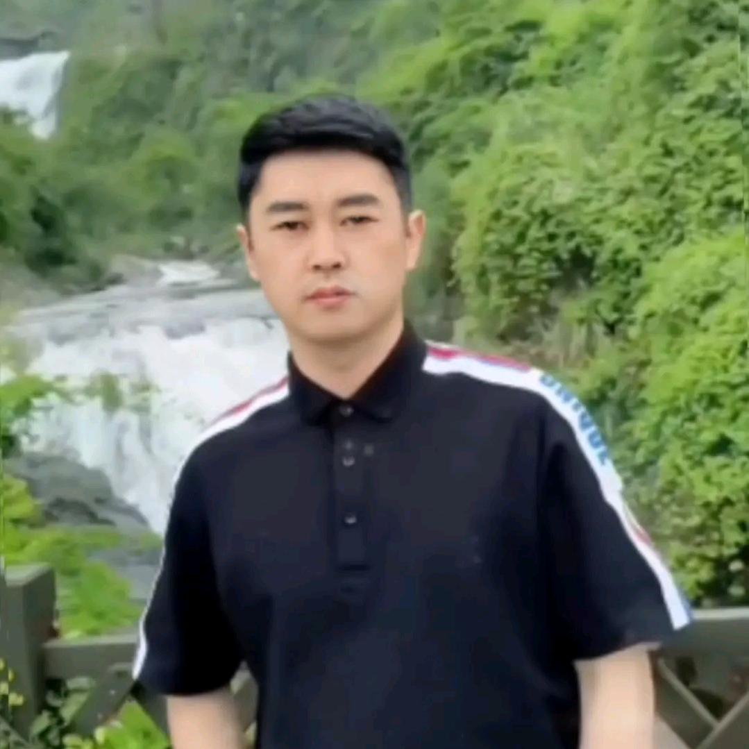 八字张哥