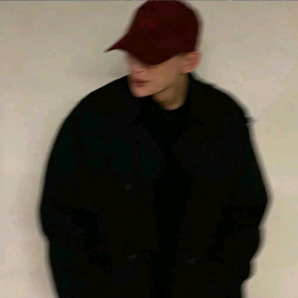 半 岛 鉄 盒