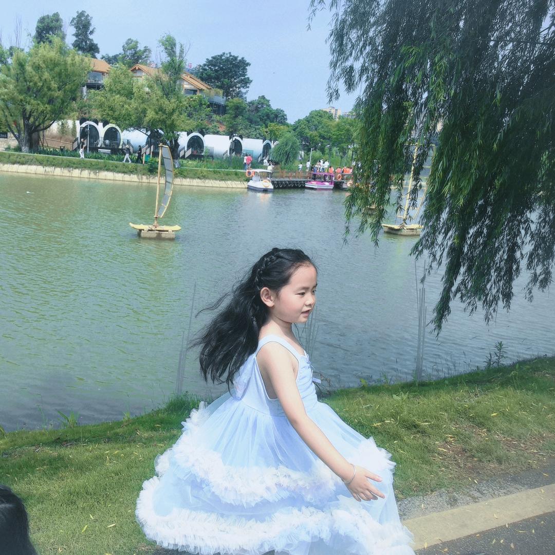 歡…👨‍👩‍👧‍👦