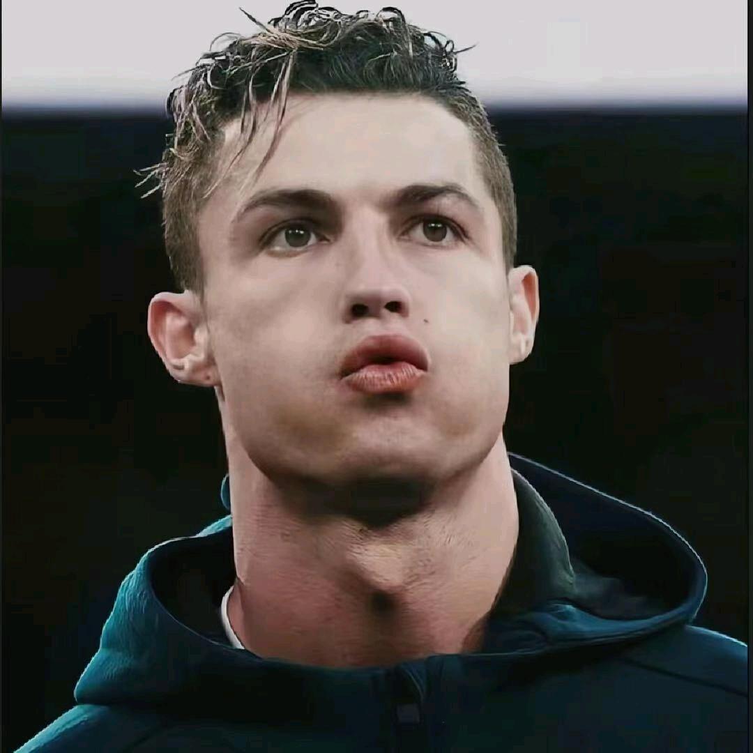 CR7🇵🇹罗三岁