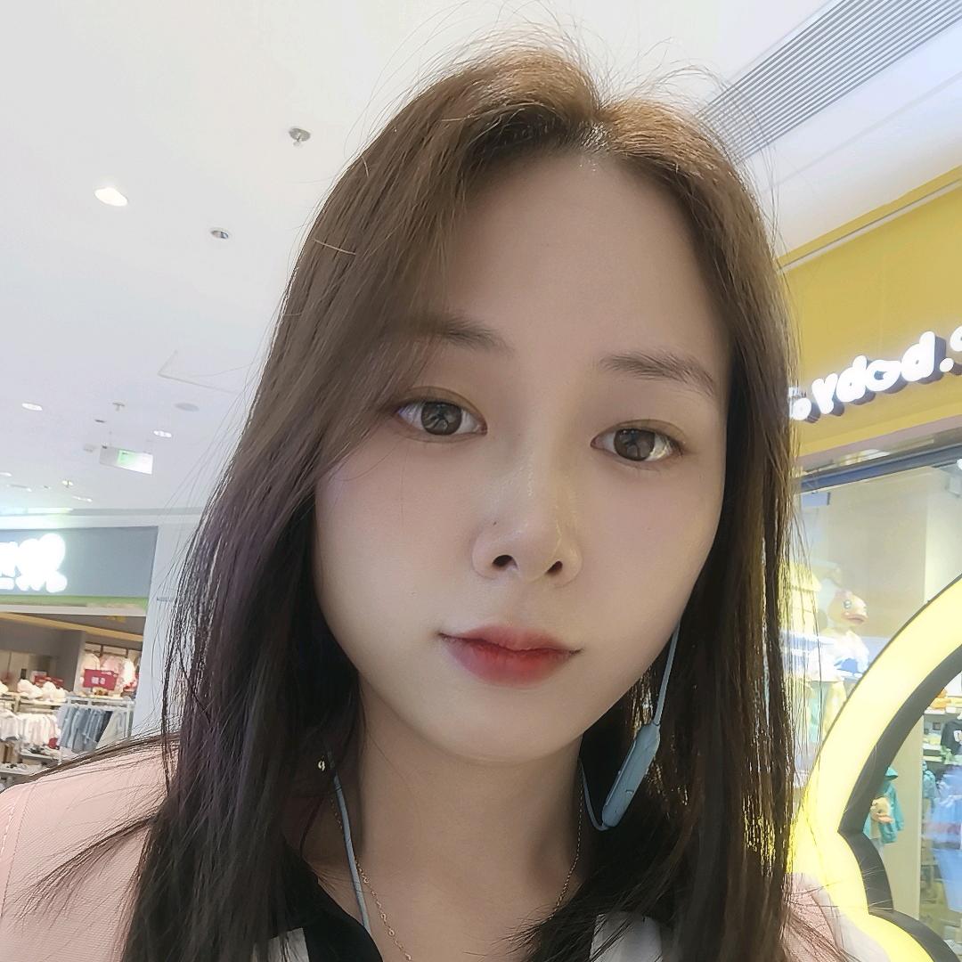 左左。