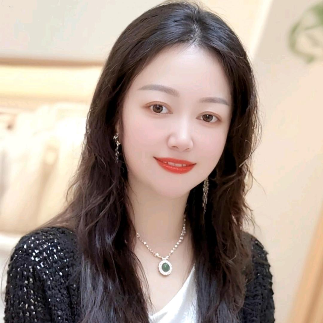 小霞娱乐（新号快乐女人开播）