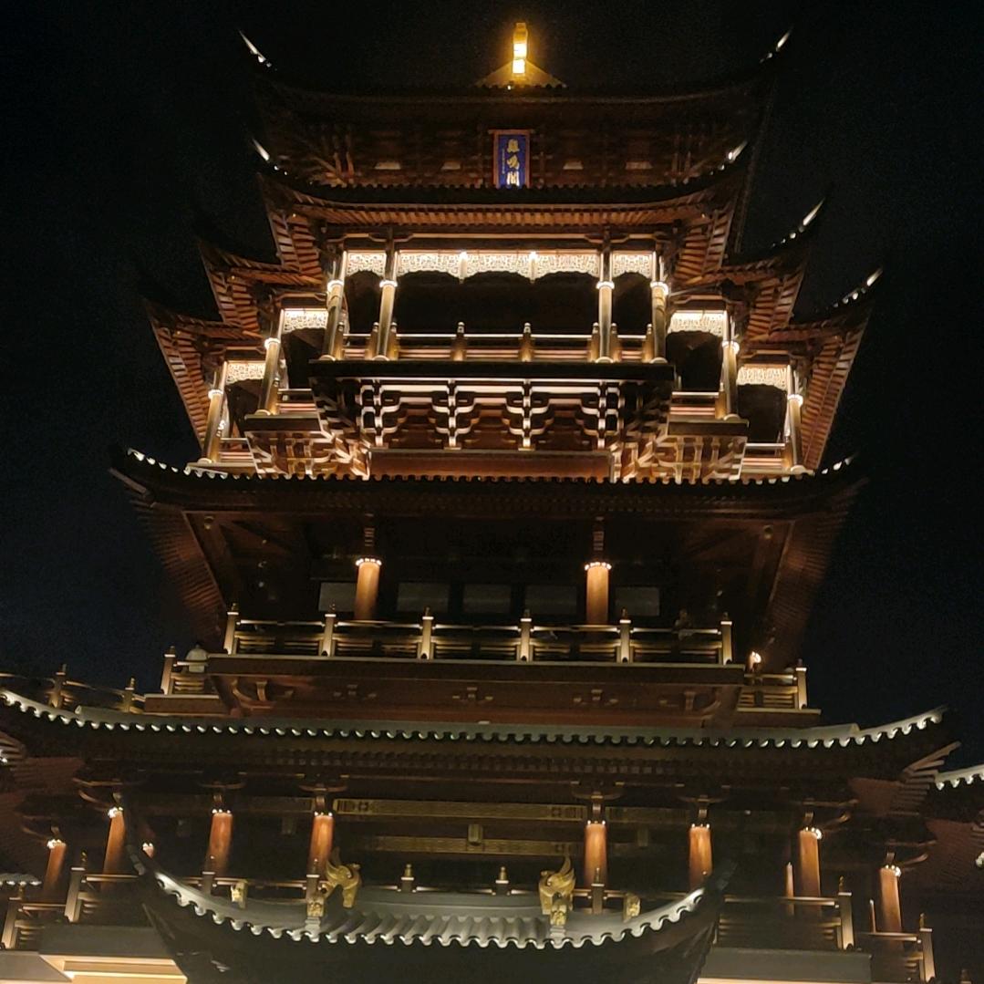 自由的灵魂，眼睛里都住着风