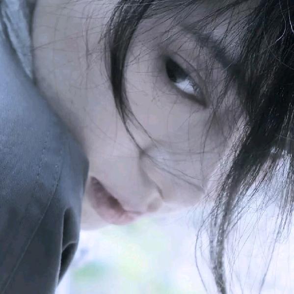 颜