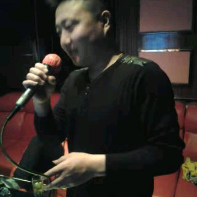 丑~男~孩