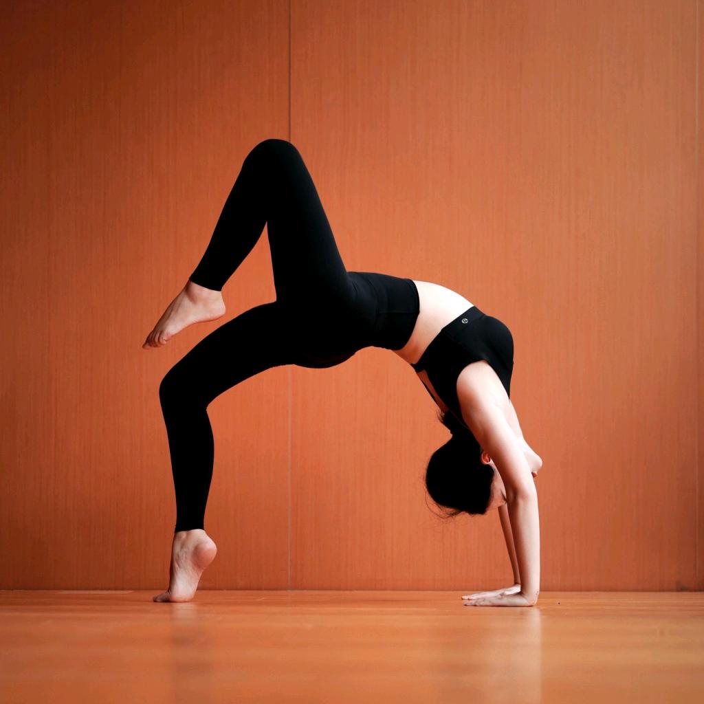 江雨瑜伽官方号