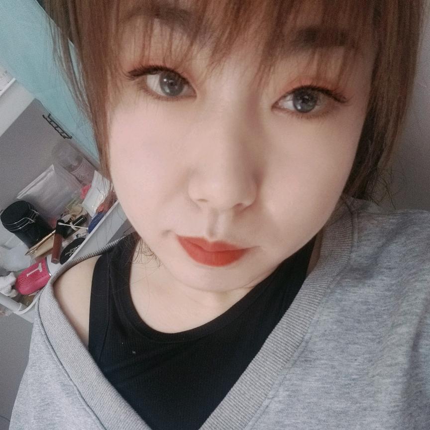 霞霞美甲美睫美容