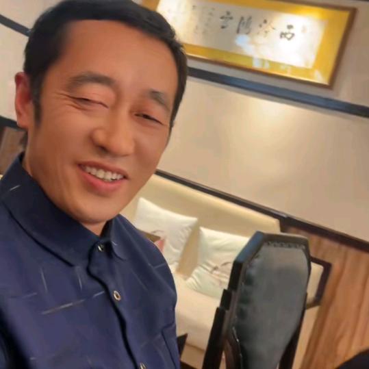 老五，人生如戏， 戏如人生。