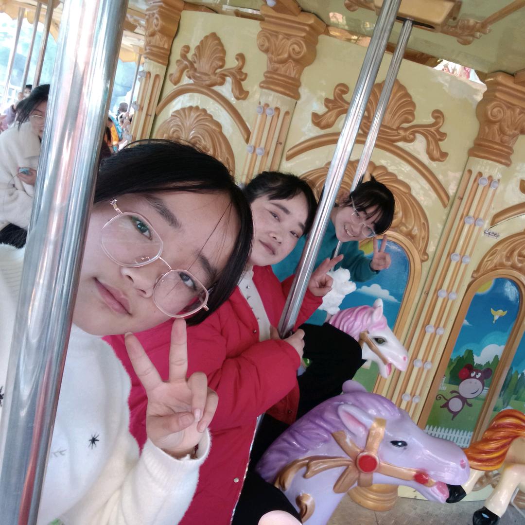 街角的风铃独自转