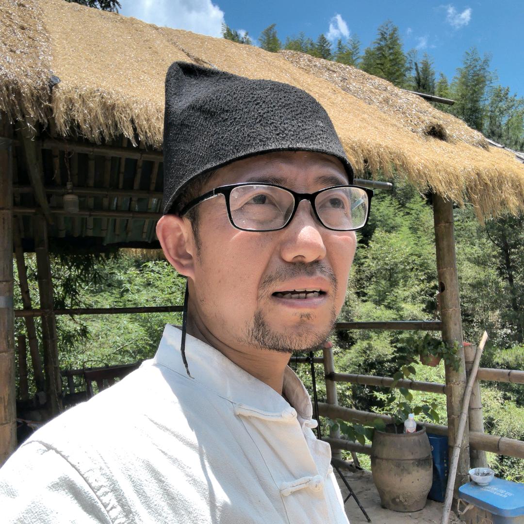 山居江强