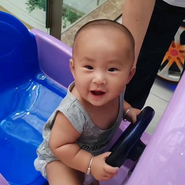 刘素杰