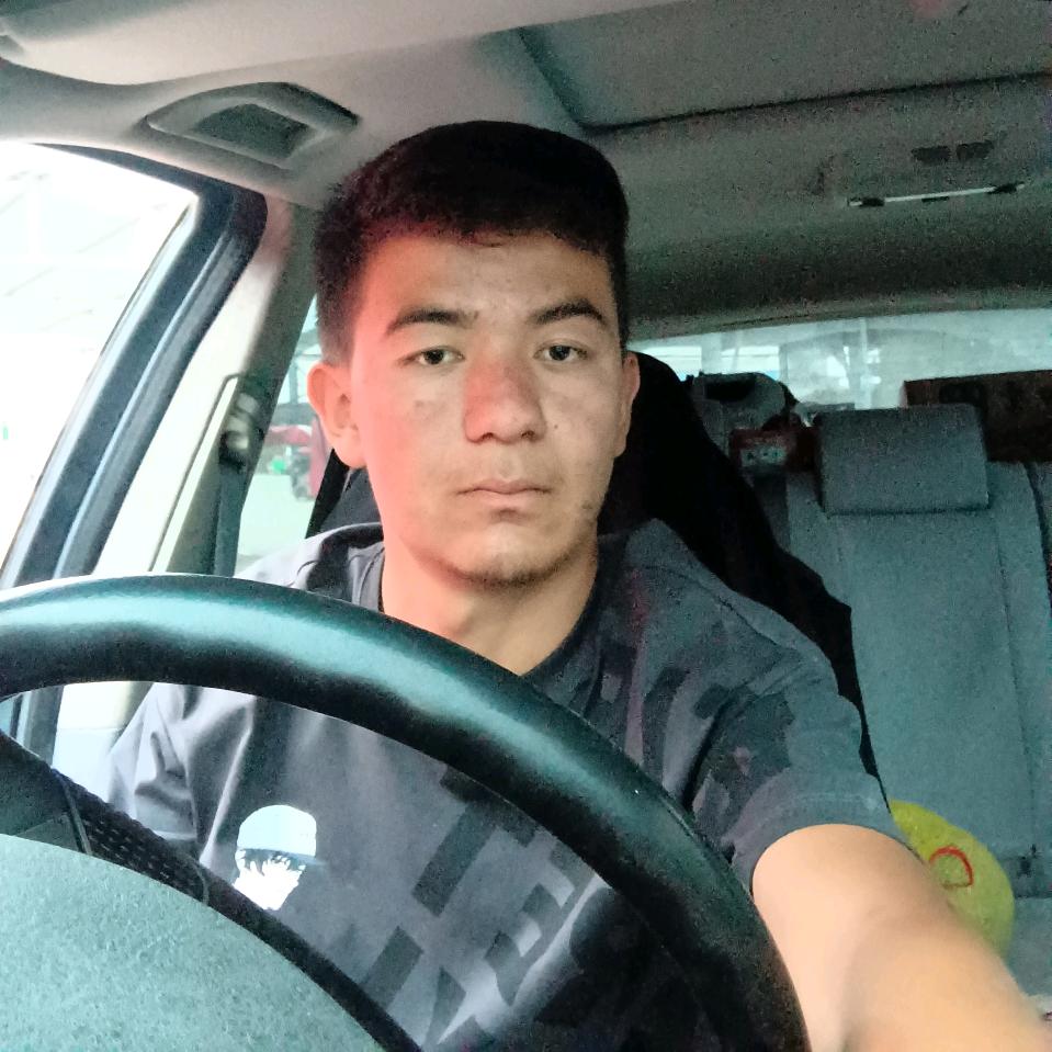 😊那个小伙子不错呀😊