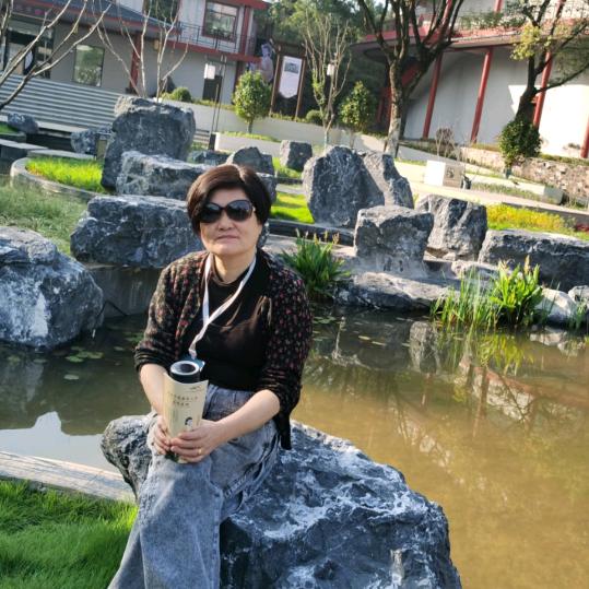 孙红娟南洲城市广场二楼旅行社