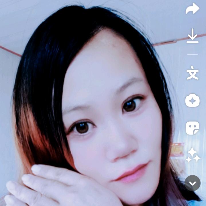 小可爱(๑• . •๑)