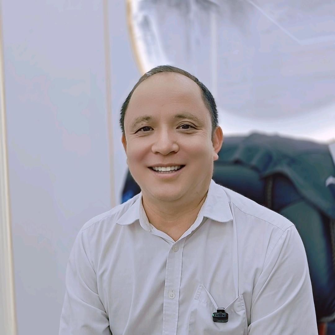 艺德顶墙柜工厂